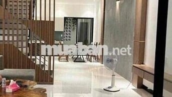cho thuê nhà 3 tầng 3pn/4wc mặt tiền thân nhân trung