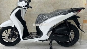 SH 150 khoá ga 2015 trắng mới keng 43E1-591.28