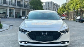 Mazda 3 bản luxury sx 2022 màu trắng