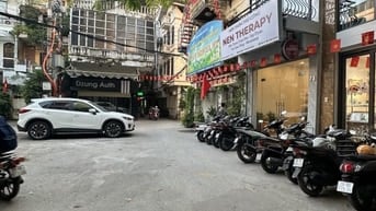 Bán Mặt ngõ Vũ Tông Phan, ô tô vào nhà, thang máy.6 tầng ( giá 8,5tỷ