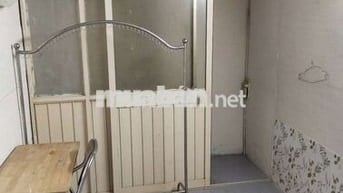 Phòng dưới đất gác xuốt khu an ninh