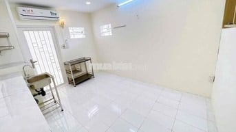PHÒNG TRỌ ĐÃ LẮP SẴN MÁY LẠNH MỚI GẦN NGÃ TƯ NƠ TRANG LONG & NGUYỄN XÍ