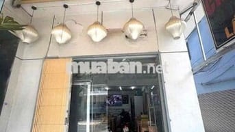 MẶT TIỀN XE TẢI 60M2 WC RIÊNG QUẬN 11