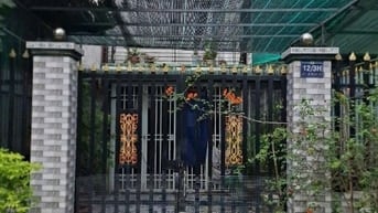 Bán nhà ngộp 110m ,hai lầu mặt tiền Bờ Chùa, Tân Quý Tây Bình Chánh 