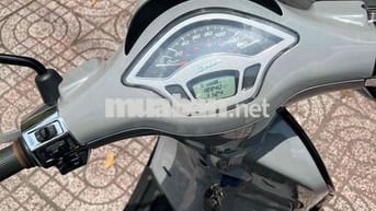 Vespa 2021 màu Ghi