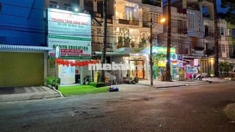 Cần bán nhà mặt tiền đường Nguyễn Hiền