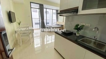 Ô TÔ ĐỖ CỬA TRỐNG 1 PHÒNG STUDIO RỘNG BAN CÔNG THOÁNG GẦN CV CẦU GIẤY