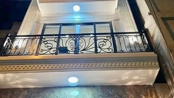 Nhà Mới Lô Góc Thang Máy, Lõi Quận Đống Đa, Ngõ Nông Thoáng Gần Phố.