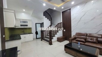 Anh Hùng cần bán nhà 40m, 5 tầng tại Tô Hiệu,Hà Đông,ngõ to nhỉnh 8 tỷ