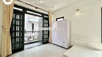 CHO THUÊ 2PN BANCON MỚI 100% GẦN CV LÀNG HOA GÒ VẤP