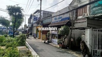 Nhà mặt tiền Trần Văn Giàu. DT 100m2, 1 trệt 1 lầu 6 PN.
