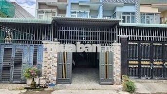 Nhà phố 95m hoàn công gần làng đại học quốc gia và BigC Go Dĩ An