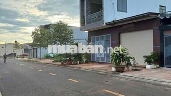 BÁN ĐẤT KHU ĐẤU GIÁ TÂN PHONG LK4 @MẶT TIỀN ĐƯỜNG HỮU CHÍNH . Giá bán: