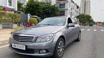 Mercedes C200 model 2010 đi 95 ngàn full lịch sử