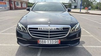 Mercedes Benz E Class 2019 E200 - 60 km