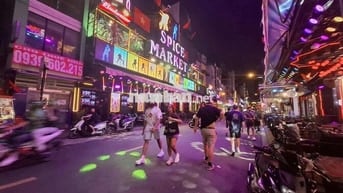 Bán nhà quận 1 sát mặt tiền đường Bùi Viện khu phố tây hẻm 3gác thông