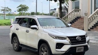 Toyota Fortuner 2022 2.4 4x2 AT - 55000 km