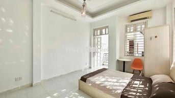 CĂN HỘ CÓ BAN CÔNG FULL NỘI THẤT NGAY TÂN BÌNH