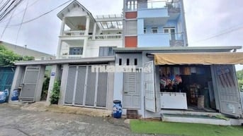 Nhà 2 Lầu mặt tiền kinh doanh gần Vincom550 và chợ Xóm Vắng Dĩ An