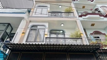 Nhà giá ngộp Hồ Thị Kỷ-Quận 10 DT 65m2 giá 2Tỷ370 dọn vào ở ngay!