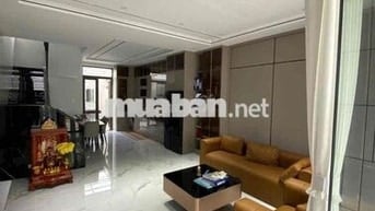 Cho thuê nhà nguyên căn 4pn 5wc mặt tiền quận 7