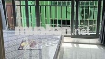 NHÀ MỚI ĐẸP 3 LẦU 3 PHÒNG - HẺM THÔNG - GIÁ CHỈ HƠN 4T