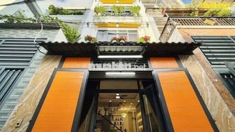 Nhà Đào Duy Anh, 4PN, 3WC. Cả nhà ở thả ga, giá 4.9 Tỷ. Gọi Nhanh nào
