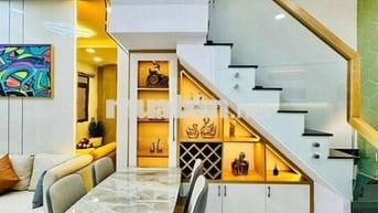 4 Phòng Ngủ -Gia đình ở PHẢI MUA NGAY -> Bùi Đình Túy, hẻm thông!!!