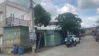 🏡 Cho thuê nhà 2 mặt tiền 1 lầu 1 trệt dt 9x10m , Đường 10m, kho....