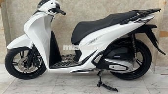 SH 125 đời 2021 màu trắng đen mới keng 43C2-038.72