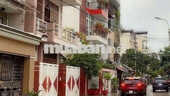 NHÀ 4 TẦNG - HẺM XE HƠI 8M - LIỀN KỀ PHÚ MỸ HƯNG - QUẬN 7 .