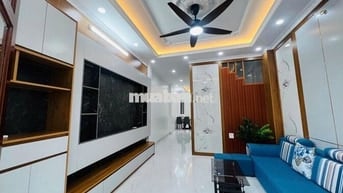 SIÊU PHẨM CỔ NHUẾ - LÔ GÓC - THANG MÁY - VỊ TRÍ ĐẸP - THÔNG CÁC NGẢ