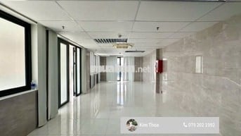 Văn phòng 65m2 ở Vạn Phúc, xuất VAT, PCCC, hầm xe có bảo vệ. Giá 10 tr