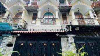 cần bán căn nhà phố trệt 2 lầu 4pn, 3wc tại quận 12