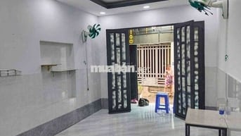 Chủ cần tiền bán nhà đi nước ngoài định cư