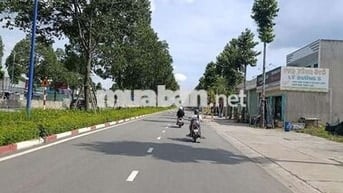 Gia đình có việc tôi cần sang lại lô đất mặt tiền đường quốc lộ 14