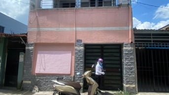 Cần cho thuê nhà nguyên căn 2 tầng Dt 130m2 tại Dĩ An