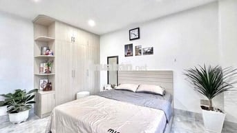 Căn hộ 1Pn vân tay, hầm xe, thang máy, an ninh, cửa sổ thoáng,gần Q1,3