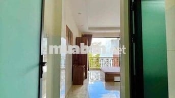 Ban Công Full Nội Thất, Hình Thực Giá Thực, Ưu Tiên Ở Liền