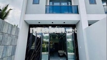 Chỉ 700tr – Sổ hồng trao tay – Nhà mặt tiền Bến Cát – Bình Dương