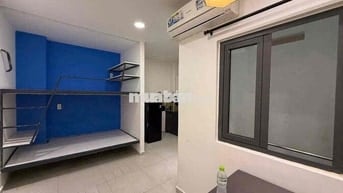 Cho thuê phòng có gác ngay Vòng Xoay Lăng Cha Cả quận Tân Bình