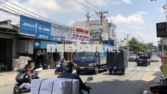 Mặt tiền nội bộ gần bình long 4 x 22 lửng 2pn