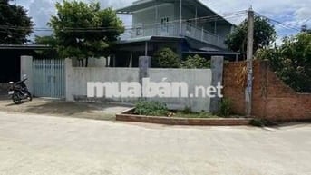 Bán nhà vườn nghỉ dưỡng giáp TPHCM 30p chạy xe