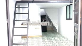 PHÒNG DUPLEX MẶT TIỀN NHÀ BAO THOÁNG TIỆN