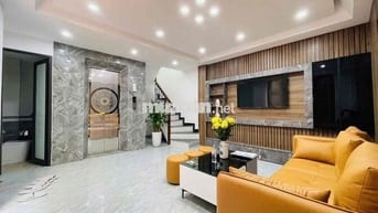 Dương Quảng Hàm 6 Tầng Thang Máy 44m2 Nhỉnh 9 Tỷ