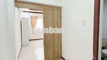 Phòng 25M2 - ĐỀ THÁM, QUẬN 1. TRUNG TÂM