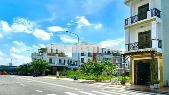 Cần tiền bán đất đường Bùi Thanh Khiết,Tân Túc,60m2/1tỷ330,bớt lộc
