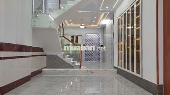 Bán gấp - 5 tỷ TL mạnh - Hẻm ôtô - Nhà 3 tầng 68m2 - 1p Phạm Văn Đồng