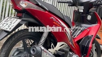 Mình cần bán hệ xe cọp fi 2014 xe trùm mền vỏ còn
