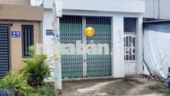 Nhà 2 Lầu Có Sân Thượng 4x20m Mặt Tiền Đường Giá Rẻ 6tr/th NHANH ạ